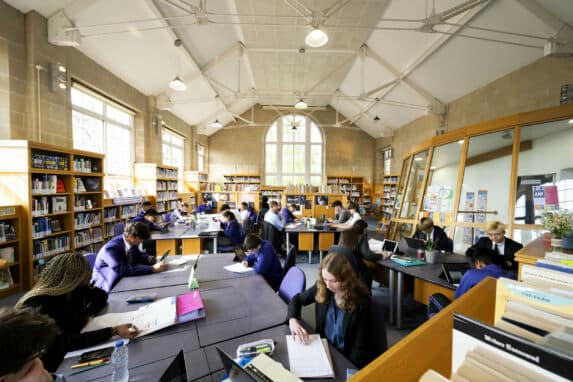 Good Schools Guide Review Wycliffe Senior Library